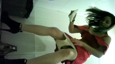 Amateur Teen Dancing Naked On Cam