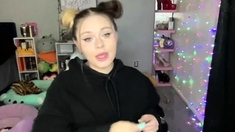 Amateur Webcam Teen Masturbates And Teases