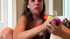 Amateur brunette double toying on webcam