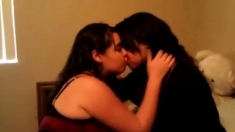 Amateur Lesbians Making Out