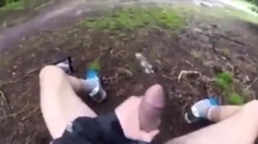 Runner guy cumshot on park